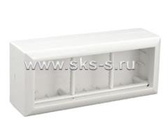 SM45/6 Коробка для открытой проводки на 3 поста 45х45 мм