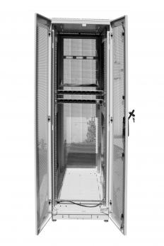 Шкаф телекоммуникационный напольный 47U (800 x 1000) дверь перфорированная, задние двойные перф.