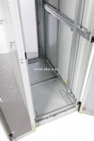 Шкаф серверный напольный 42U (800 x 1000) дверь перфорированная, задние двойные перфорированные